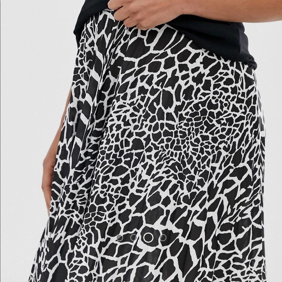 ASOS MATERNITY Under the bump pleated midi skirt Animal Print Siz… - Picture 6 of 14